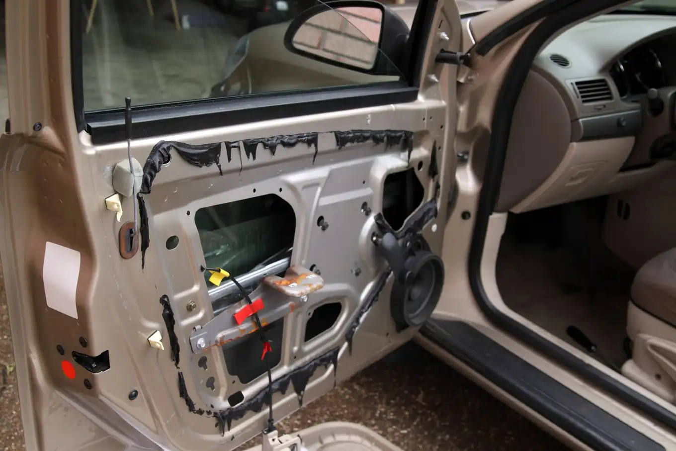 Wymiana drzwi samochodowych a bezpieczeństwo pojazdu